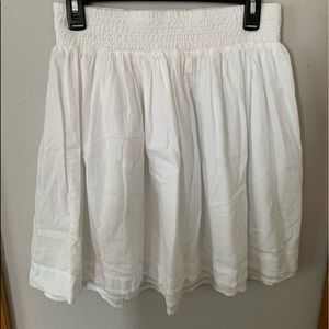 White elastic waist banana republic skirt